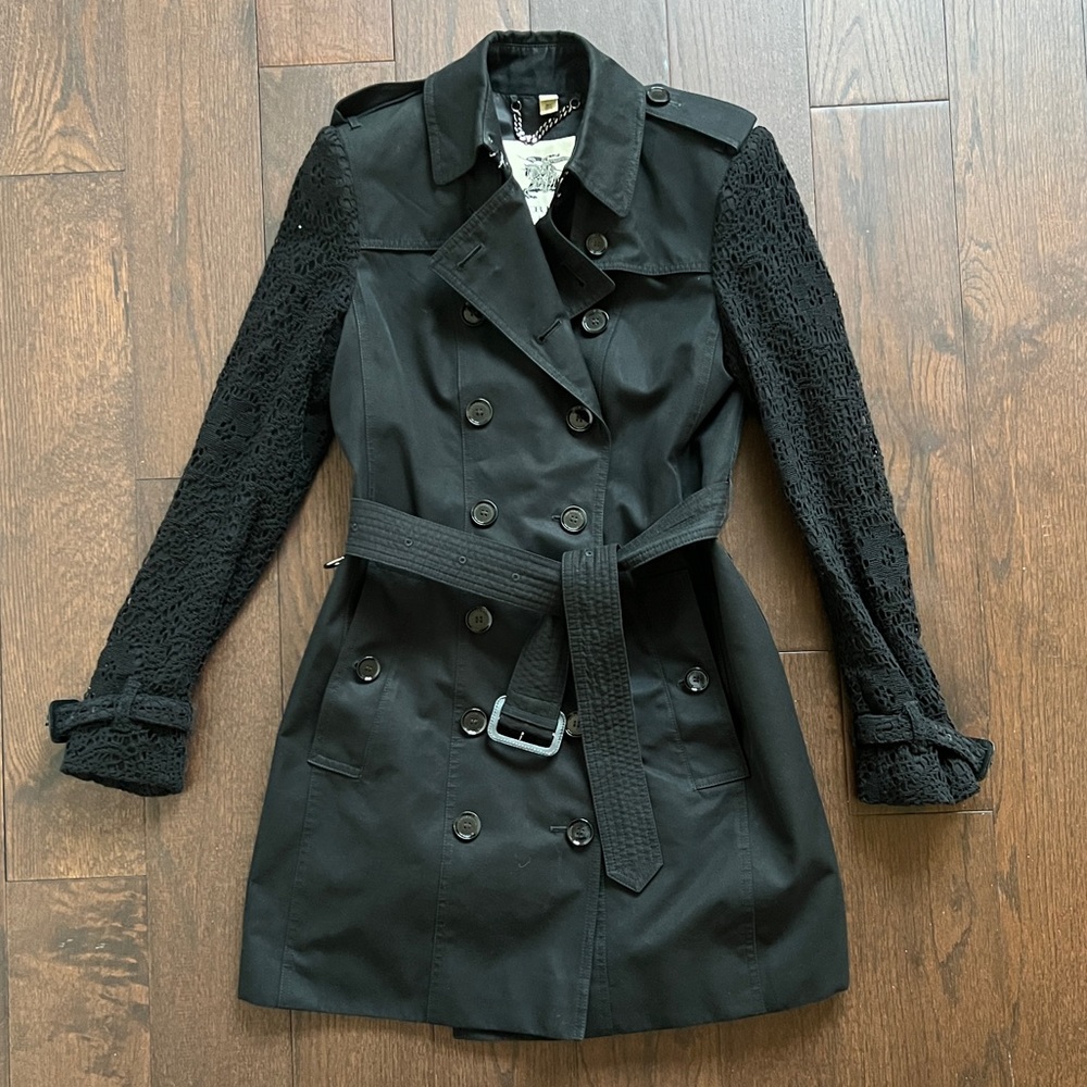 Women’s Burberry London Black Lace Sleeves Trench Coat 6